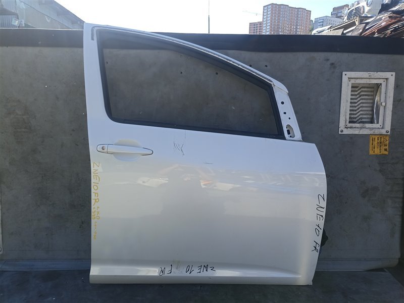 Дверь TOYOTA WISH ZNE10 передняя правая (б/у)