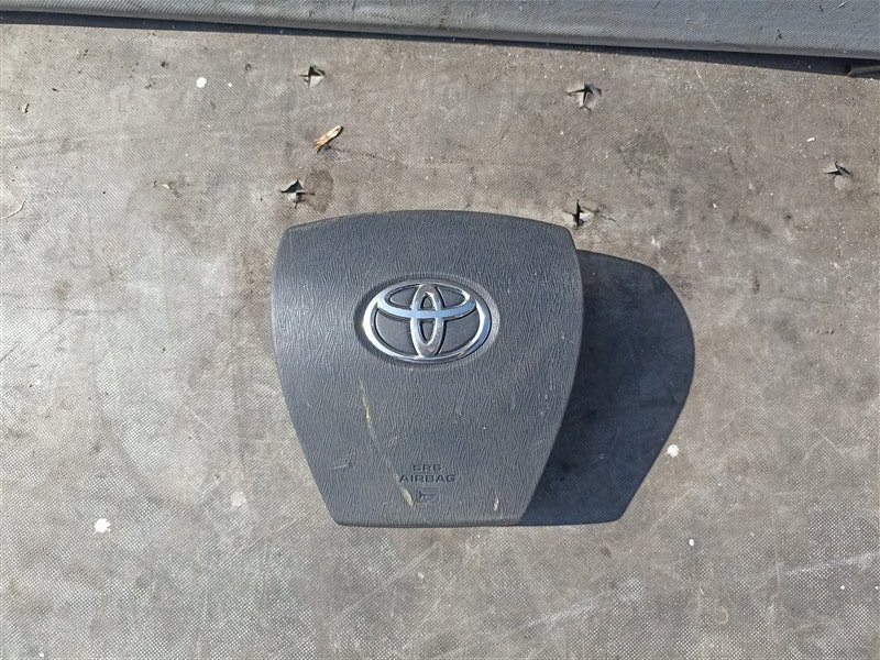 Airbag водительский TOYOTA PRIUS ZVW30 (б/у)
