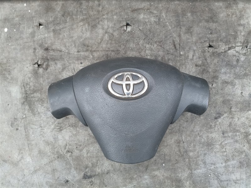 Airbag водительский TOYOTA COROLLA AXIO NZE141 (б/у)