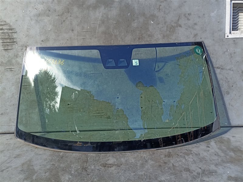 Лобовое стекло TOYOTA ROOMY M900A (б/у)