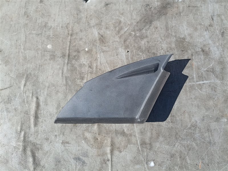 Уголок жабо TOYOTA ROOMY M900A правый (б/у)