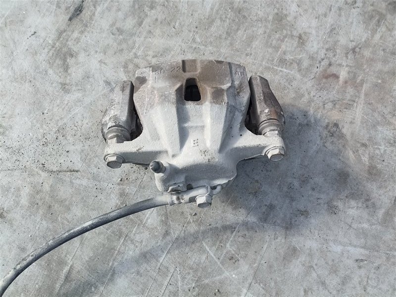 Суппорт TOYOTA COROLLA AXIO NZE141 1NZ-FE передний левый (б/у) Суппорт TOYOTA COROLLA AXIO NZE141 1NZ-FE передний левый (б/у)