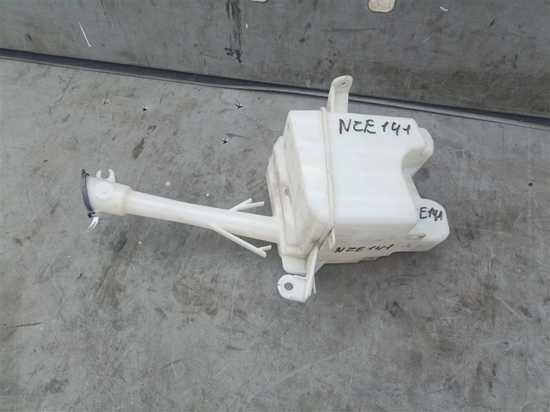 Бачок стеклоомывателя TOYOTA COROLLA AXIO NZE141 (б/у) Бачок стеклоомывателя TOYOTA COROLLA AXIO NZE141 (б/у)