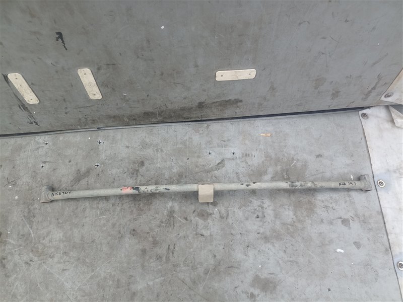Стабилизатор TOYOTA COROLLA AXIO NZE141 1NZ-FE задний (б/у) Стабилизатор TOYOTA COROLLA AXIO NZE141 1NZ-FE задний (б/у)