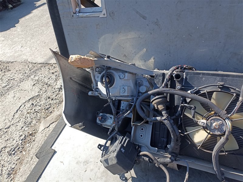 Nose cut TOYOTA PREMIO AZT240 1AZ-FSE (б/у) Nose cut TOYOTA PREMIO AZT240 1AZ-FSE (б/у)
