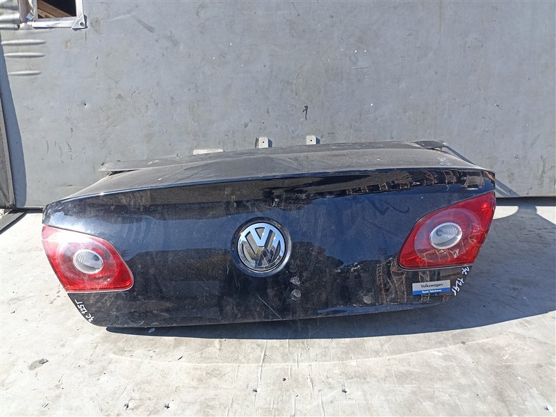 Крышка багажника VOLKSWAGEN PASSAT CC 358 (б/у) Крышка багажника VOLKSWAGEN PASSAT CC 358 (б/у)