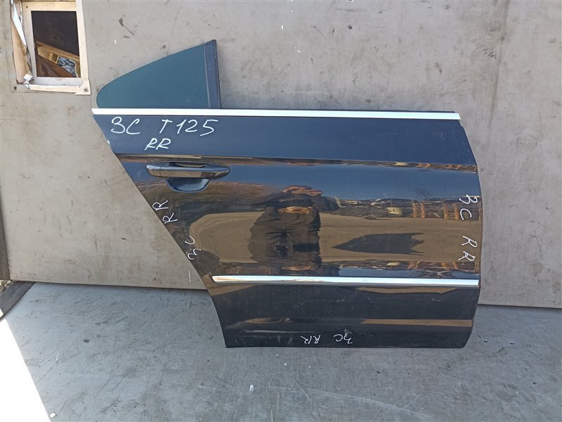 Дверь VOLKSWAGEN PASSAT CC 358 задняя правая (б/у) Дверь VOLKSWAGEN PASSAT CC 358 задняя правая (б/у)