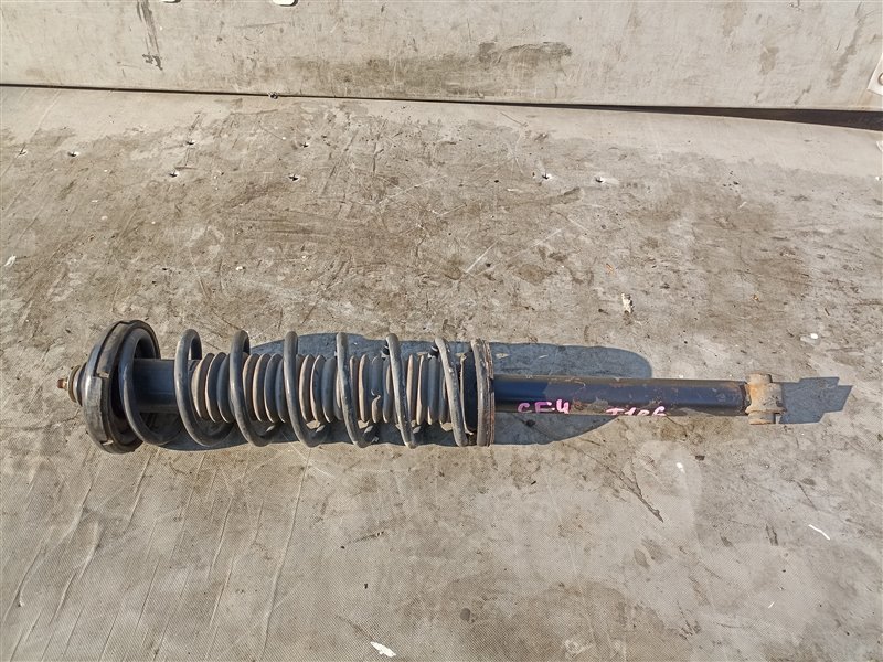 Стойка HONDA ACCORD CF4 F20B задняя правая (б/у) Стойка HONDA ACCORD CF4 F20B задняя правая (б/у)