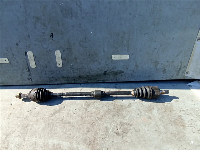 Привод MITSUBISHI LANCER CEDIA CS2A 4G15 передний правый (б/у)