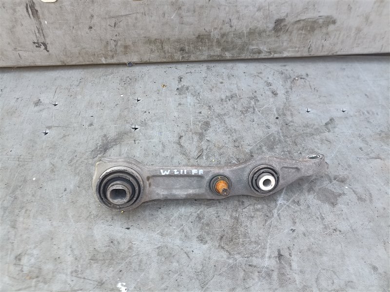 Рычаг нижний MERCEDES E-CLASS W211 передний правый (б/у)