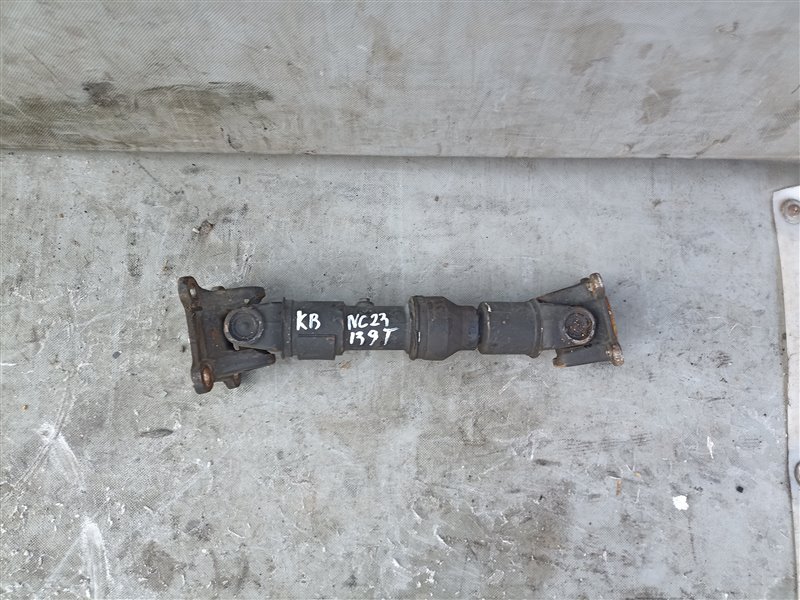 Кардан NISSAN SERENA KBNC23 SR20DE задний (б/у) Кардан NISSAN SERENA KBNC23 SR20DE задний (б/у)