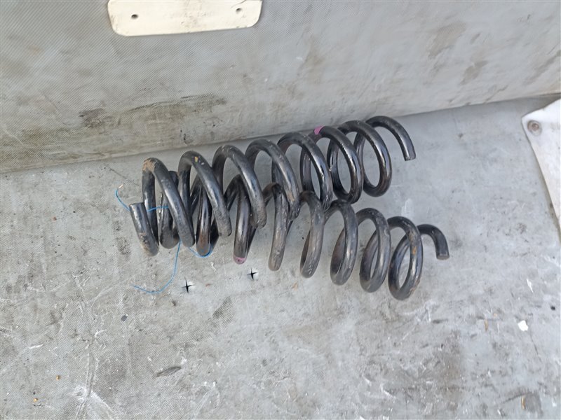 Пружина MERCEDES E-CLASS W211 272.922 (M272E25) задняя (б/у)