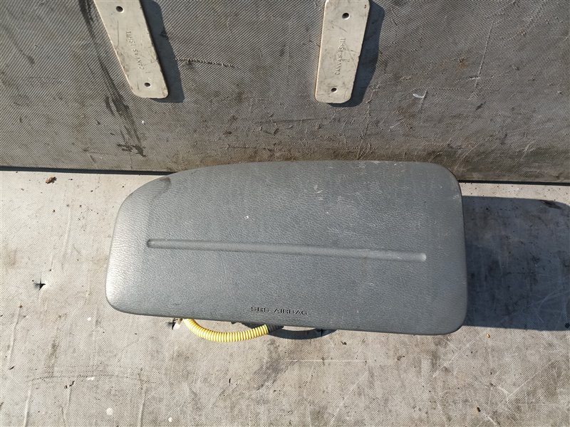 Airbag пассажирский NISSAN LARGO W30 (б/у) Airbag пассажирский NISSAN LARGO W30 (б/у)