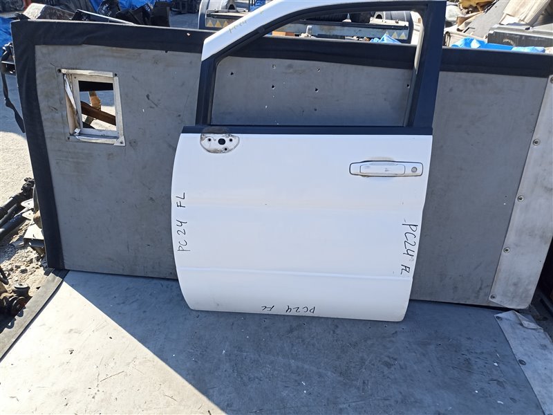 Дверь NISSAN SERENA PC24 передняя левая (б/у)