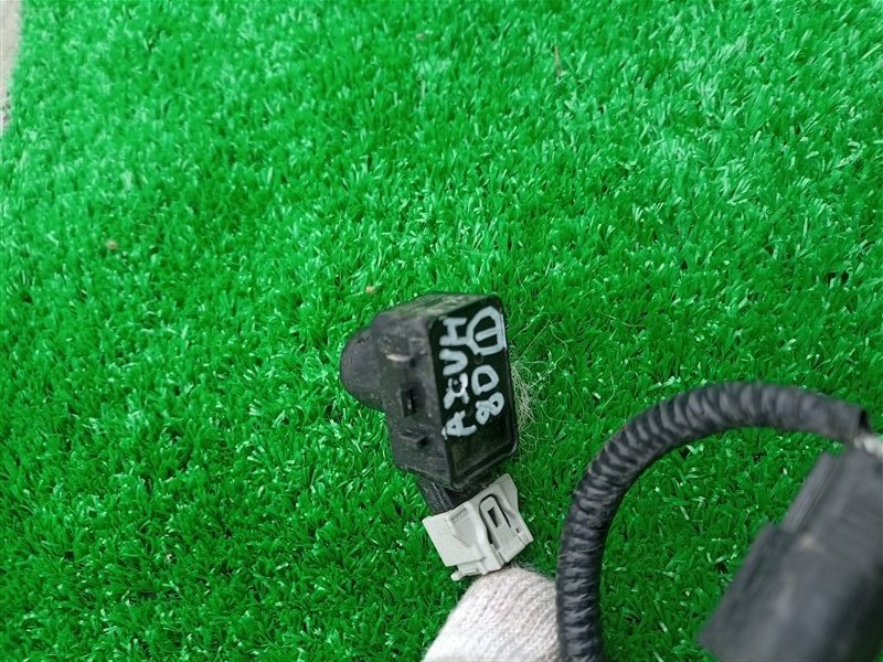 Датчик парктроника TOYOTA HARRIER AXUH80 задний (б/у) Датчик парктроника TOYOTA HARRIER AXUH80 задний (б/у)