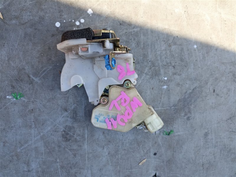 Замок двери NISSAN WINGROAD WFY11 задний левый (б/у)