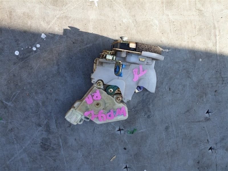 Замок двери NISSAN WINGROAD WFY11 задний правый (б/у)