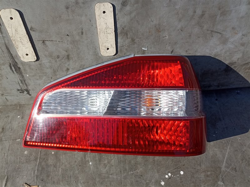 Стоп-сигнал NISSAN LAUREL GC35 правый (б/у)