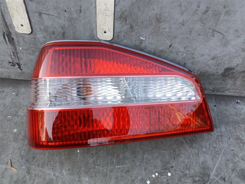 Стоп-сигнал NISSAN LAUREL GC35 левый (б/у)