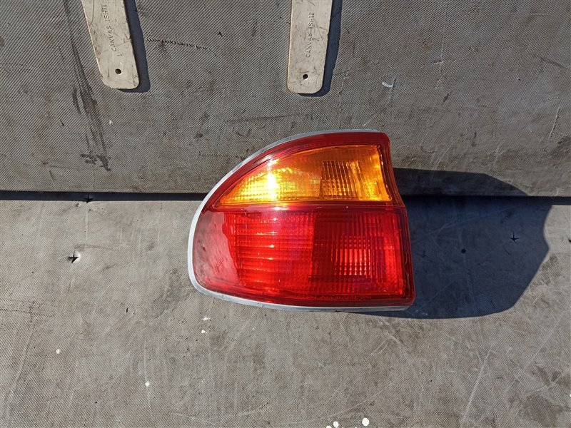 Стоп-сигнал NISSAN LARGO W30 левый (б/у)