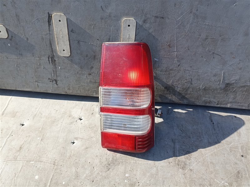 Стоп-сигнал MITSUBISHI PAJERO JUNIOR H57A правый (б/у)