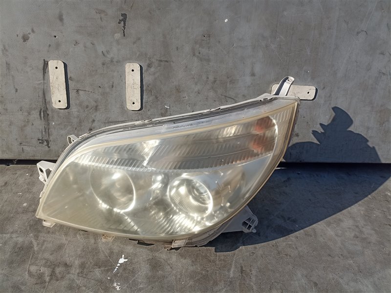 Фара TOYOTA RUSH J200E левая (б/у)