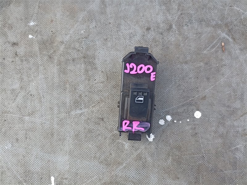 Блок управления стеклоподъемниками TOYOTA RUSH J200E задний правый (б/у)