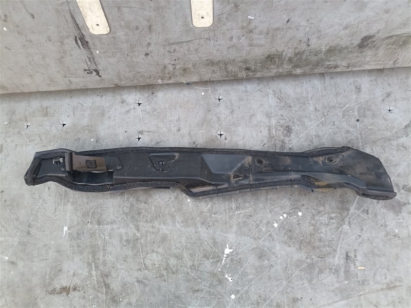 Уплотнение между крылом и кузовом LEXUS NX350 TAZA25 переднее правое (б/у)