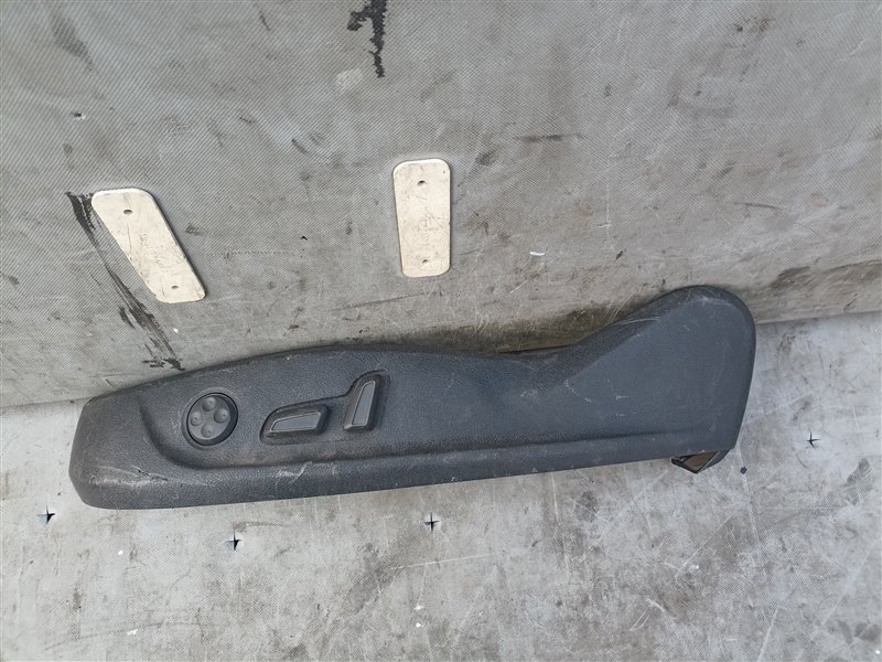 Кнопка управления сиденьем AUDI A6 C7 CHVA 09.2011 передняя левая (б/у)