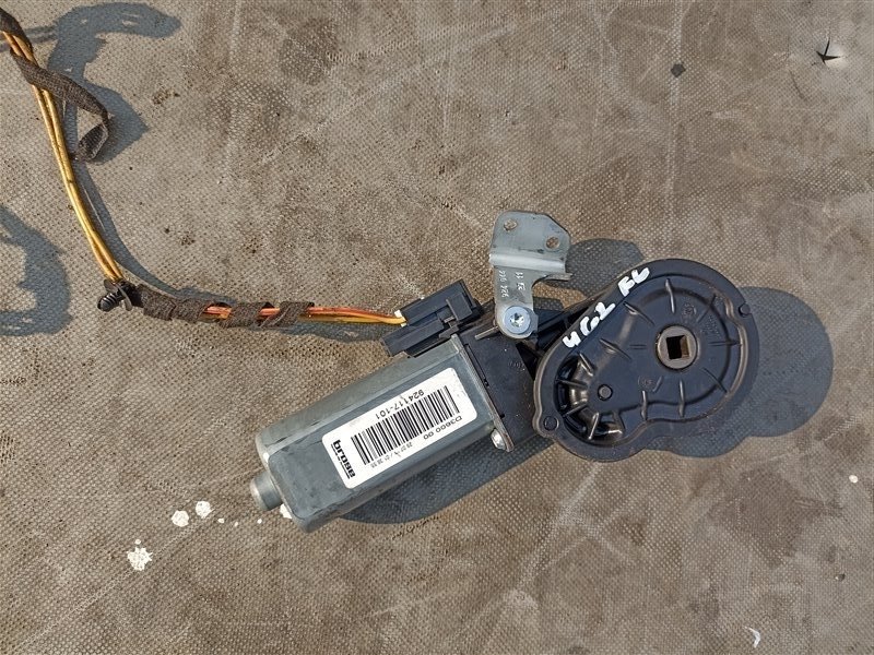 Мотор привода сиденья AUDI A6 C7 CHVA 09.2011 передний левый (б/у)