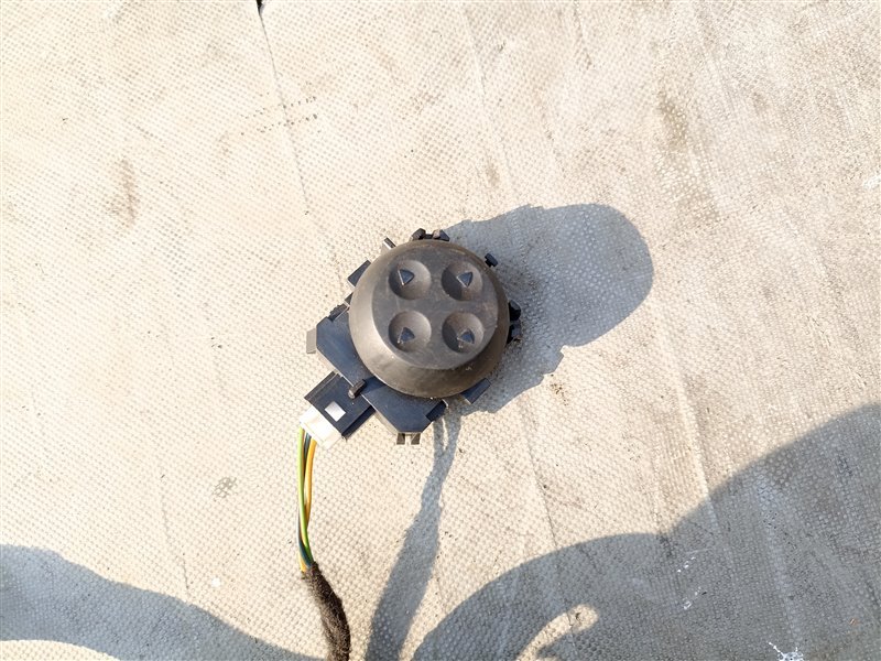 Кнопка управления сиденьем MERCEDES CLS350 C218 276.952 10.2011 передняя правая (б/у)