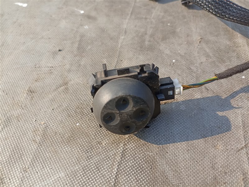 Кнопка управления сиденьем MERCEDES CLS350 C218 276.952 10.2011 передняя левая (б/у)