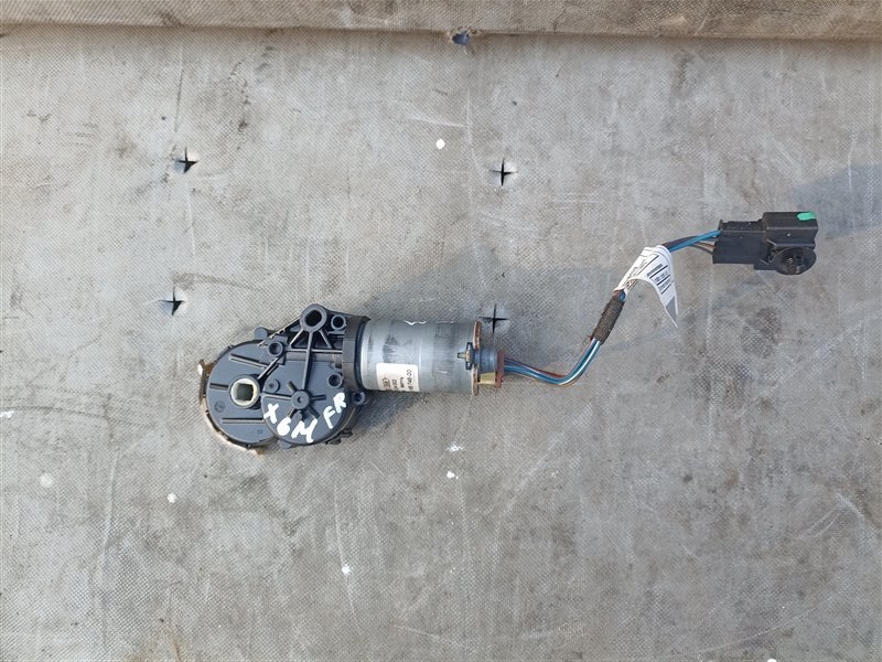 Мотор привода сиденья BMW X6M E71 S63B44A 09.2011 передний правый (б/у)