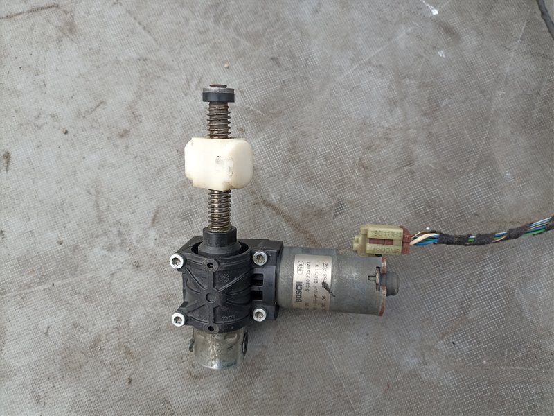 Мотор привода сиденья BMW X6M E71 S63B44A 09.2011 передний правый (б/у)