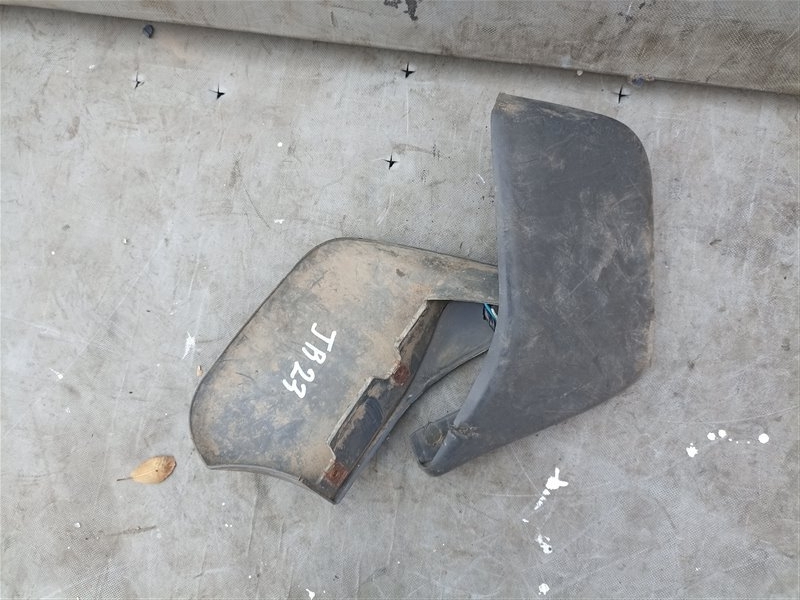 Брызговик SUZUKI JIMNY JB23W задний (б/у)