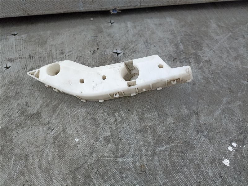 Крепление бампера NISSAN PRESAGE TU31 переднее левое (б/у)