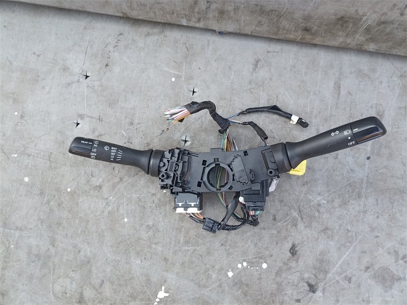 Блок подрулевых переключателей TOYOTA COROLLA FIELDER NKE165 (б/у)