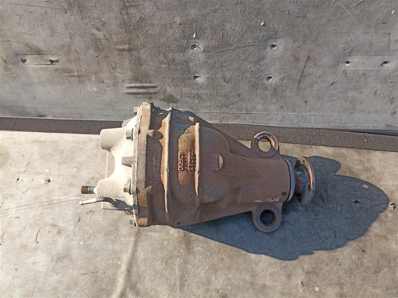 Редуктор NISSAN LARGO NW30 KA24DE задний (б/у)