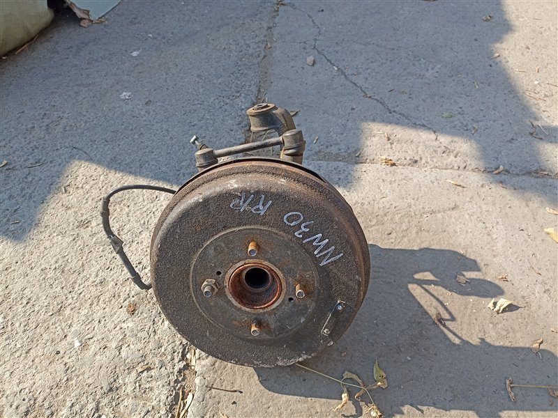 Ступица NISSAN LARGO NW30 KA24DE задняя правая (б/у)