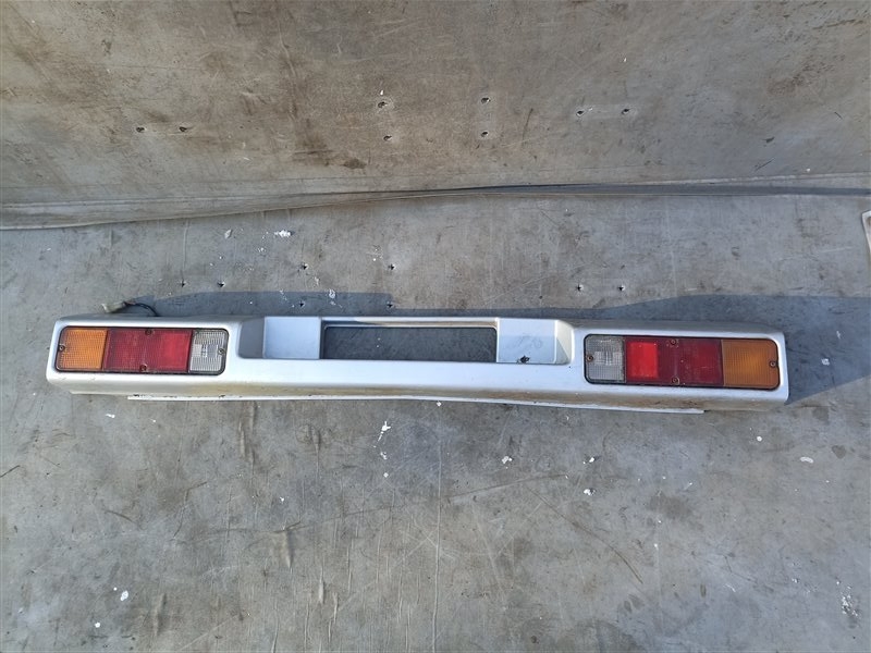 Бампер SUZUKI JIMNY JA12W задний (б/у)