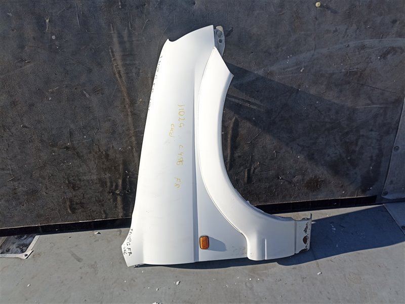 Крыло DAIHATSU TERIOS J102G переднее правое (б/у)