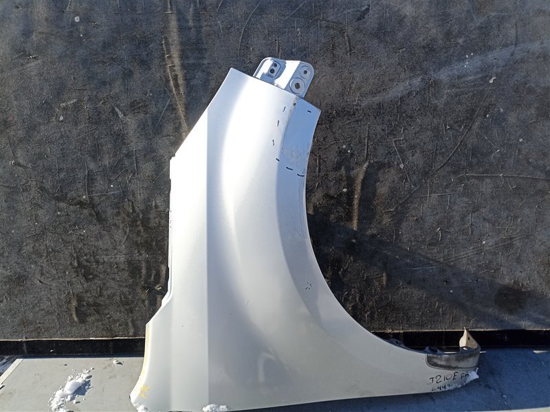 Крыло TOYOTA RUSH J200E переднее правое (б/у)