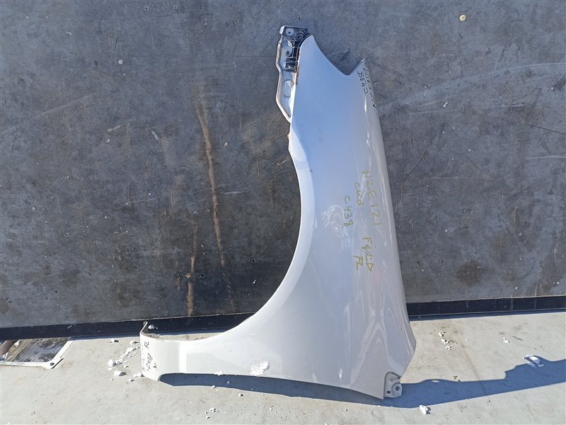 Крыло TOYOTA COROLLA FIELDER NZE121 переднее левое (б/у)