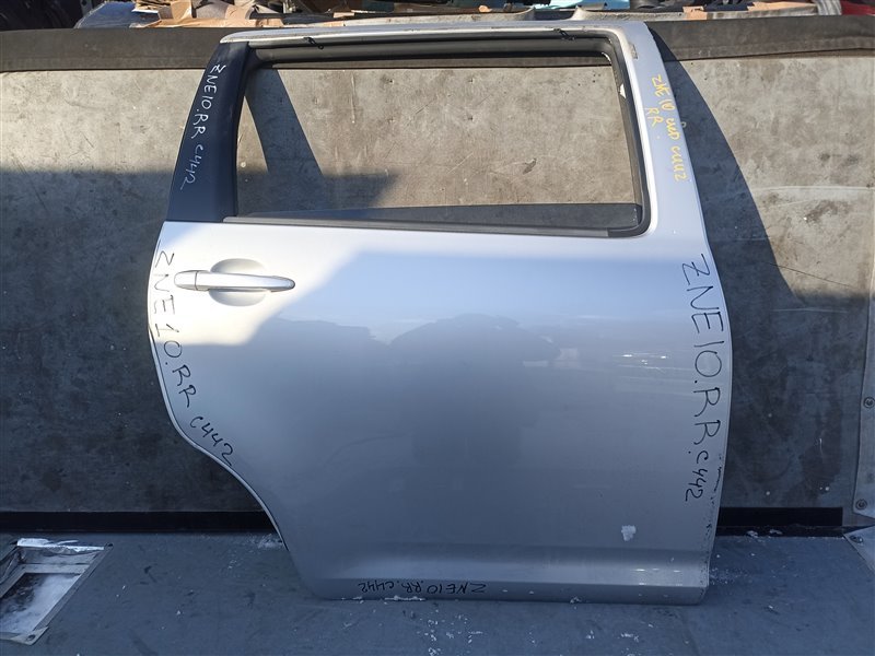 Дверь TOYOTA WISH ZNE10 задняя правая (б/у)