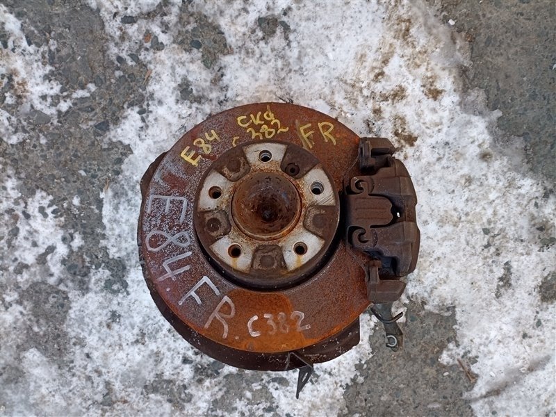 Ступица BMW X1 E84 N46B20BD передняя правая (б/у)