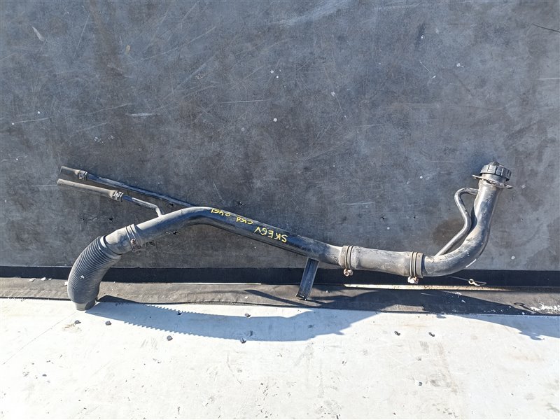 Горловина топливного бака MAZDA BONGO BRAWNY SKE6V FE (б/у)