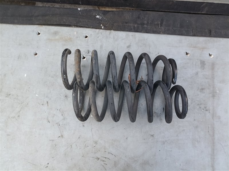 Пружина HONDA STEPWGN RF1 B20B задняя (б/у)