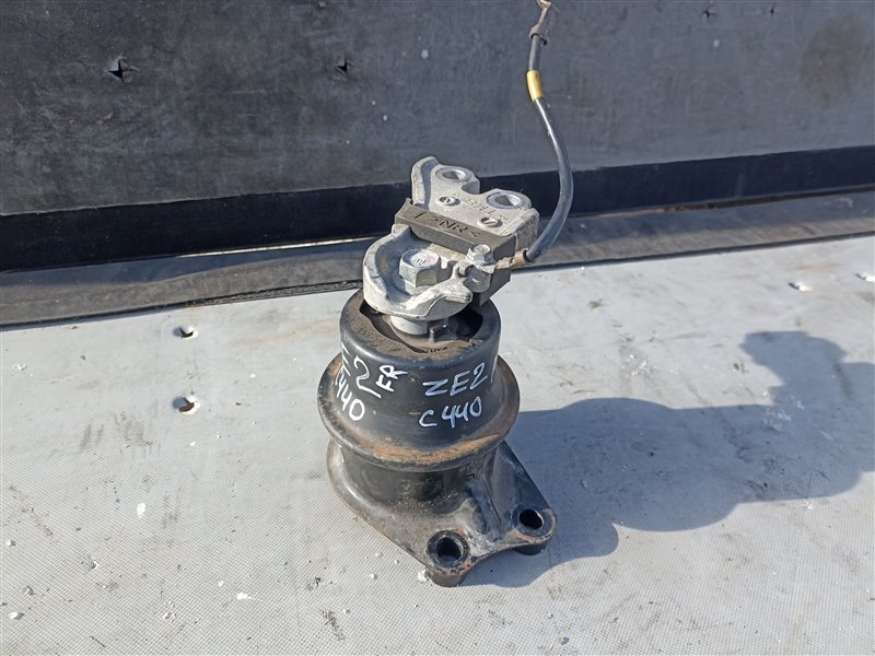 Подушка двигателя HONDA INSIGHT ZE2 LDA правая (б/у)