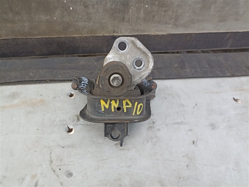 Подушка двигателя TOYOTA PORTE NNP10 2NZ-FE правая (б/у)