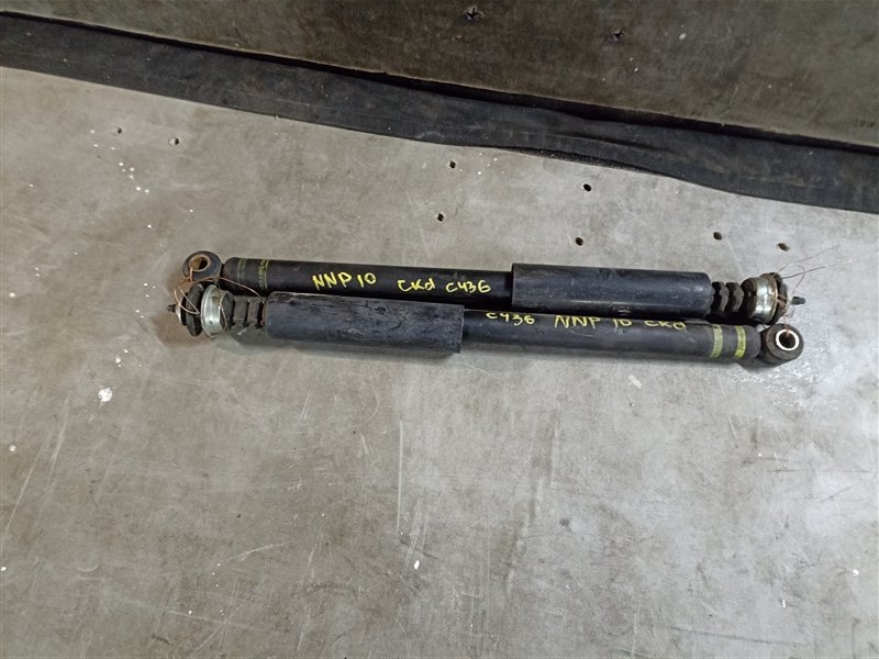 Амортизатор TOYOTA PORTE NNP10 2NZ-FE задний (б/у)